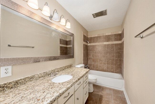 Building Photo - 2908 Oakside Dr