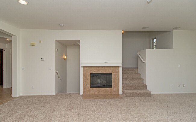 Building Photo - 2110 Silverado St