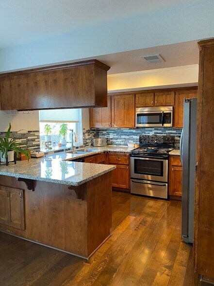 Building Photo - 265 Voyager Dr