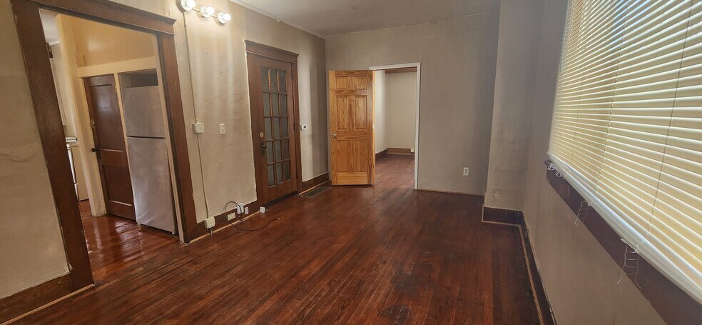 Building Photo - 414 Perrin St