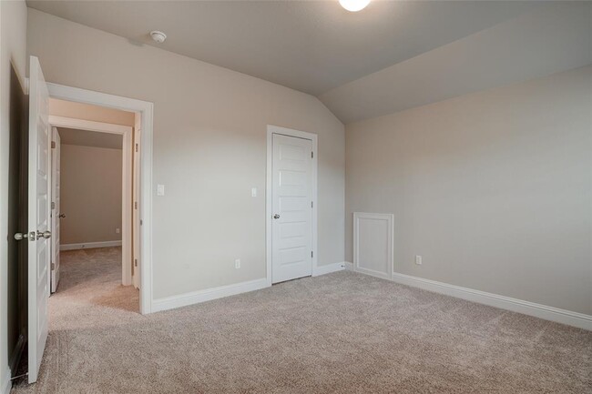 Building Photo - 135 Living Reef Dr