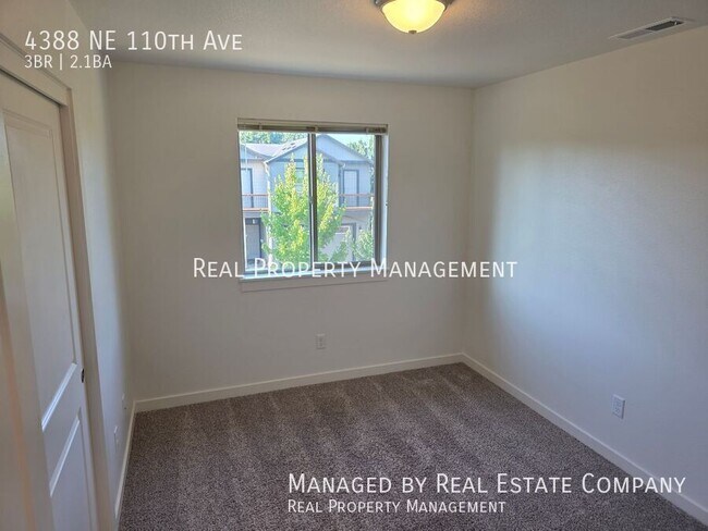 Building Photo - 4388 NE 110th Ave