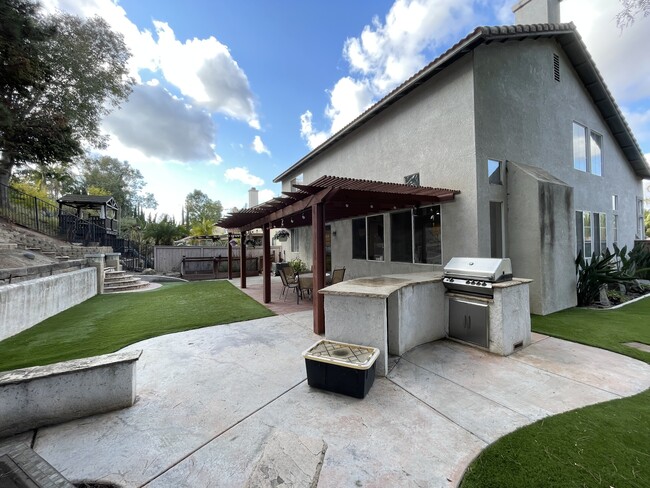 Building Photo - 1181 Saratoga Ct