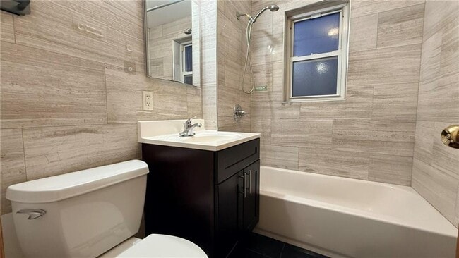 Building Photo - 148-03 61st Rd