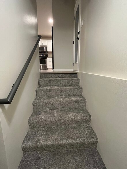 Front Entry Staircase - 1141 Cornerstone Ln