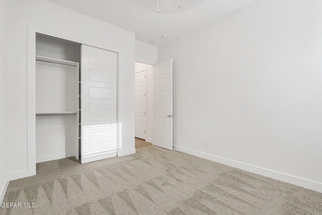 Building Photo - 12929 Powick Dr