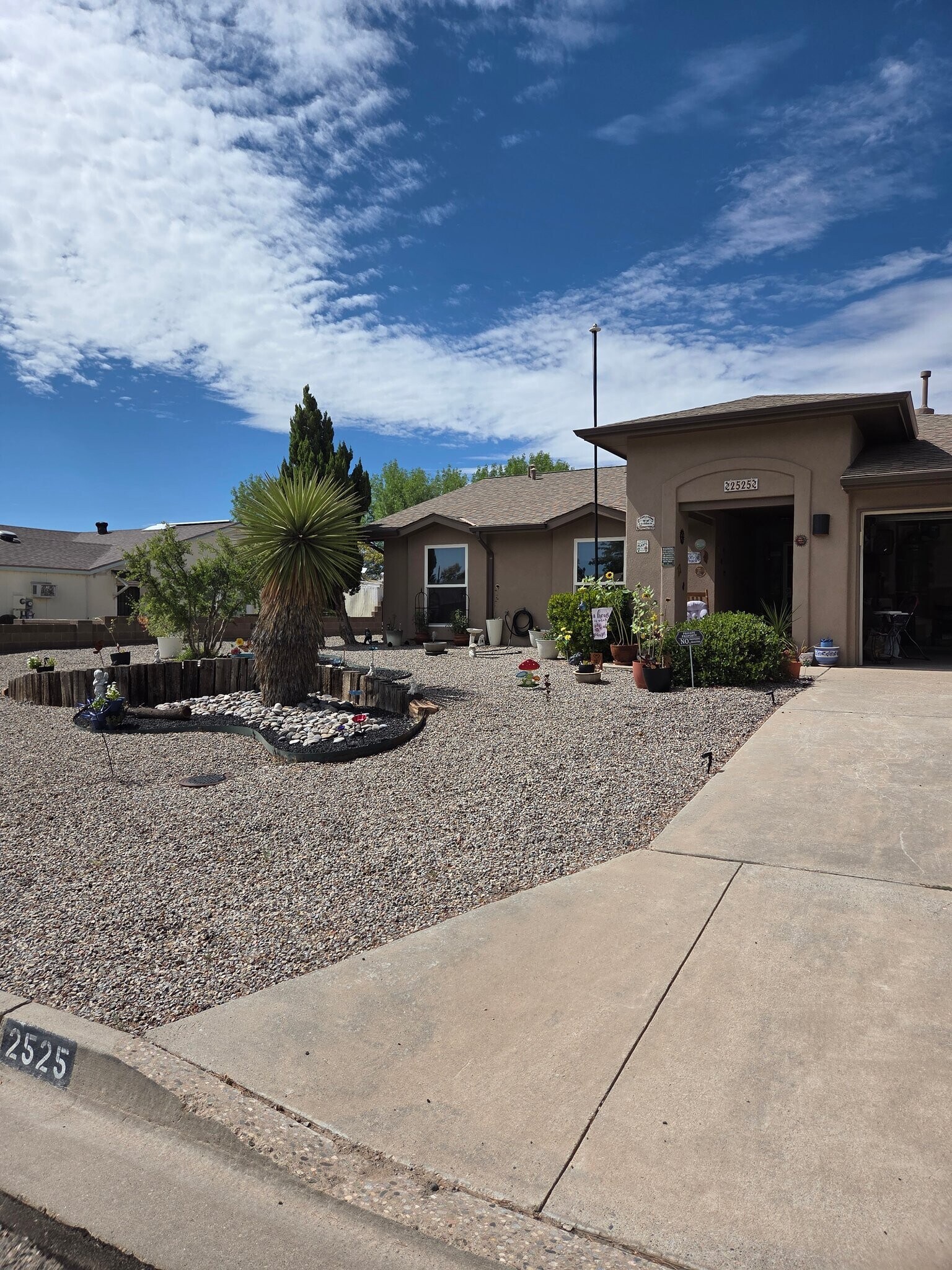 Building Photo - 2525 Wheeler Peak Dr NE