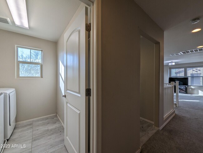 Building Photo - 1253 N 166th Ave