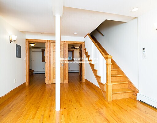 Building Photo - 46 Garden St