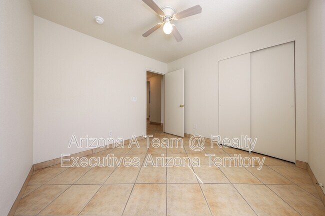 Building Photo - 7041 Mitchell Flyer Rd