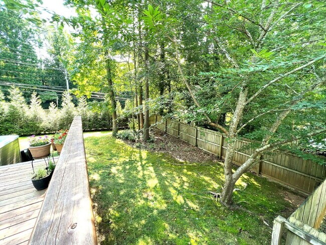 Building Photo - 3324 Devaughn Dr