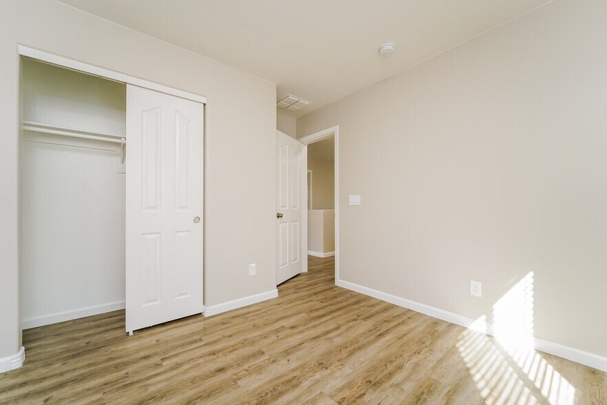 Building Photo - 4127 E Agate Knoll Dr