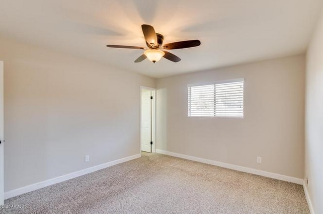 Building Photo - 110 W Del Rio Dr
