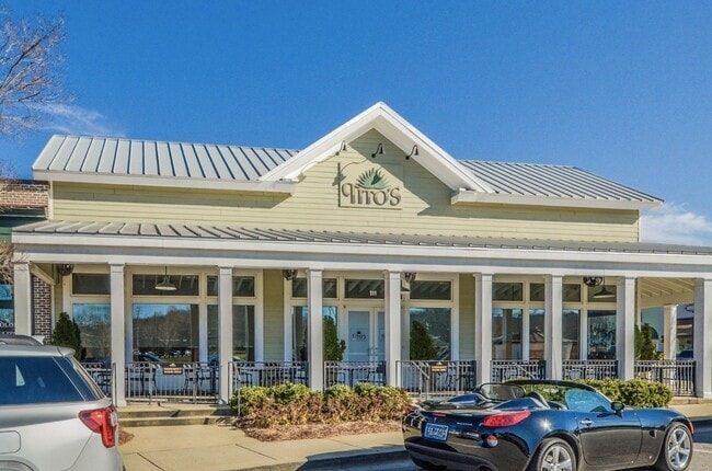 Building Photo - Luxury living in this brand new home - Franklin, TN