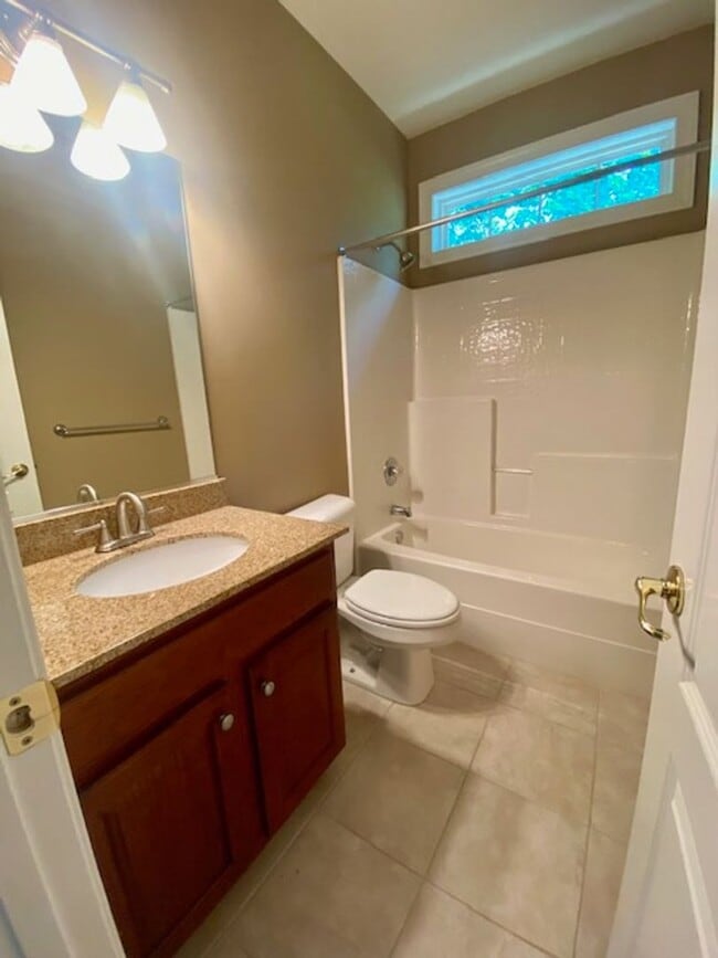 Building Photo - Single Family home in Lake Powell Forest! ...