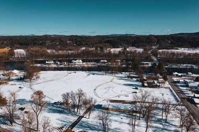 Building Photo - 140 Broad St