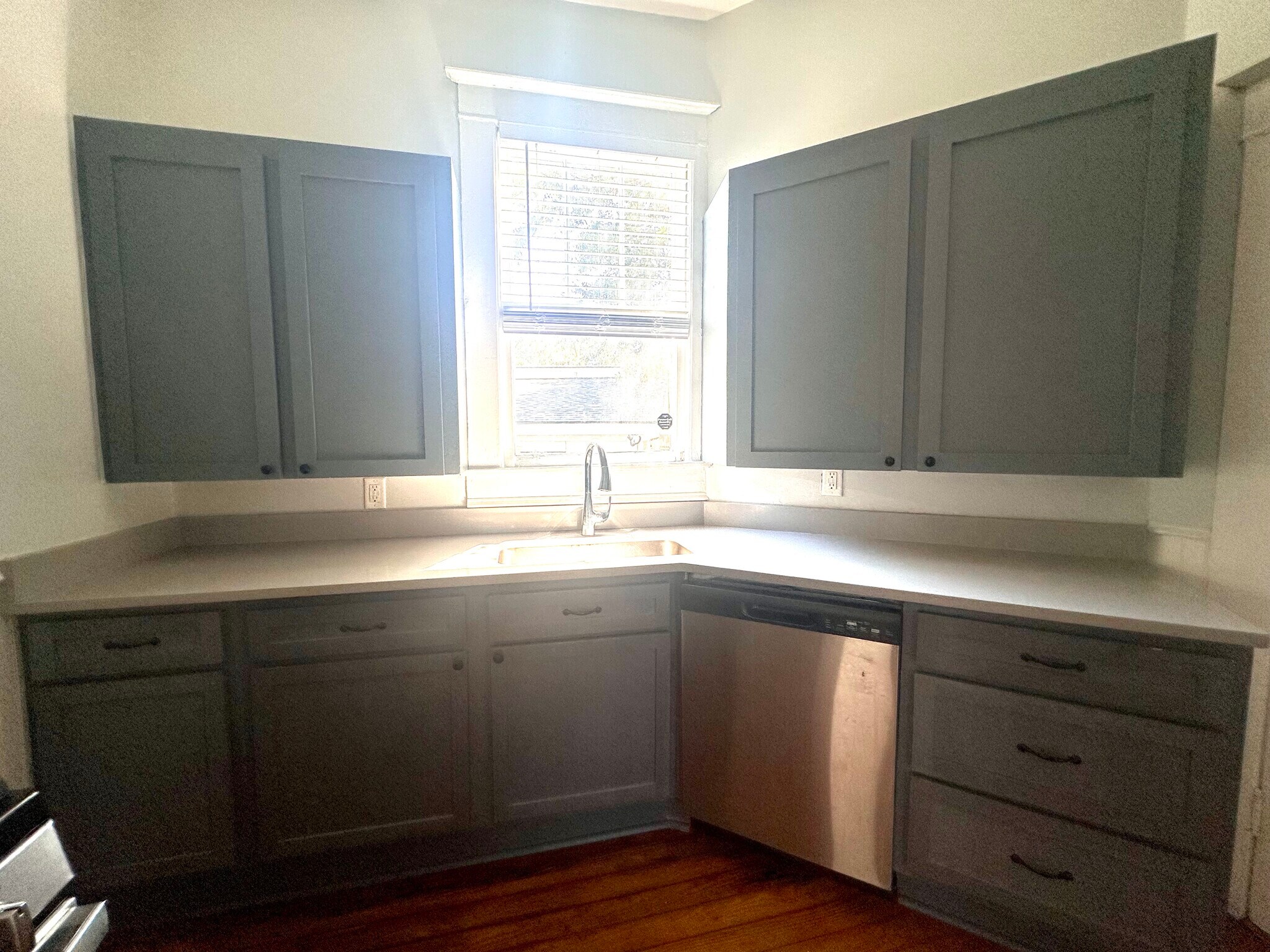 Building Photo - 262 Roper St