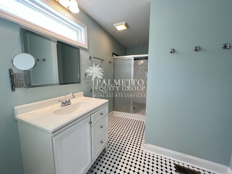 Building Photo - 1313 Cardinal Pl