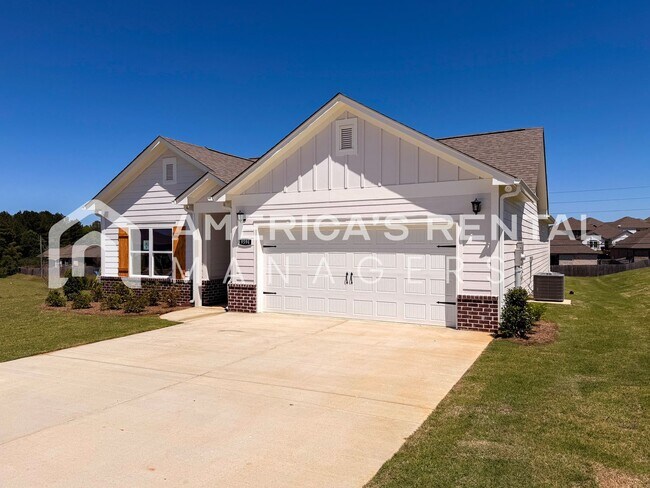 Building Photo - Southern Charm Meets Contemporary Style in Tuscaloosa! Sign a 13-month lease by 5/15/2026 and rec...
