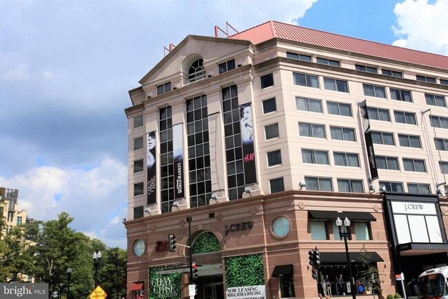 Building Photo - 4601 N Park Ave