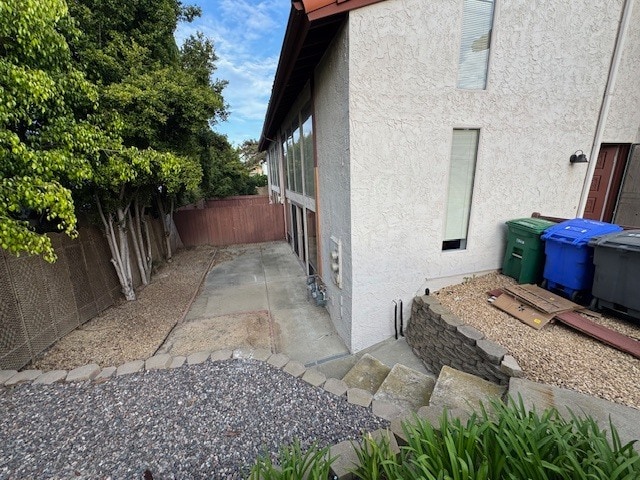 Building Photo - 2504 Levante St