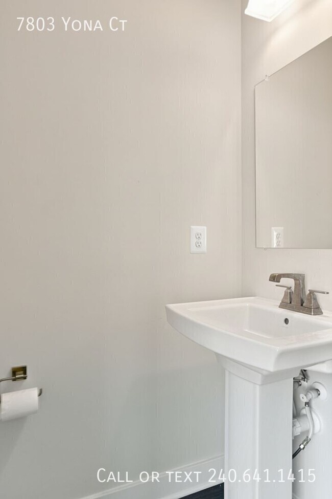 Building Photo - 7803 Yona Ct