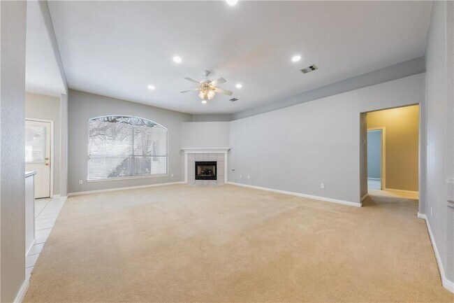 Building Photo - 15831 W Dorman Dr