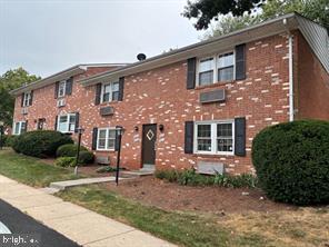 Building Photo - 205 E Cornell Dr