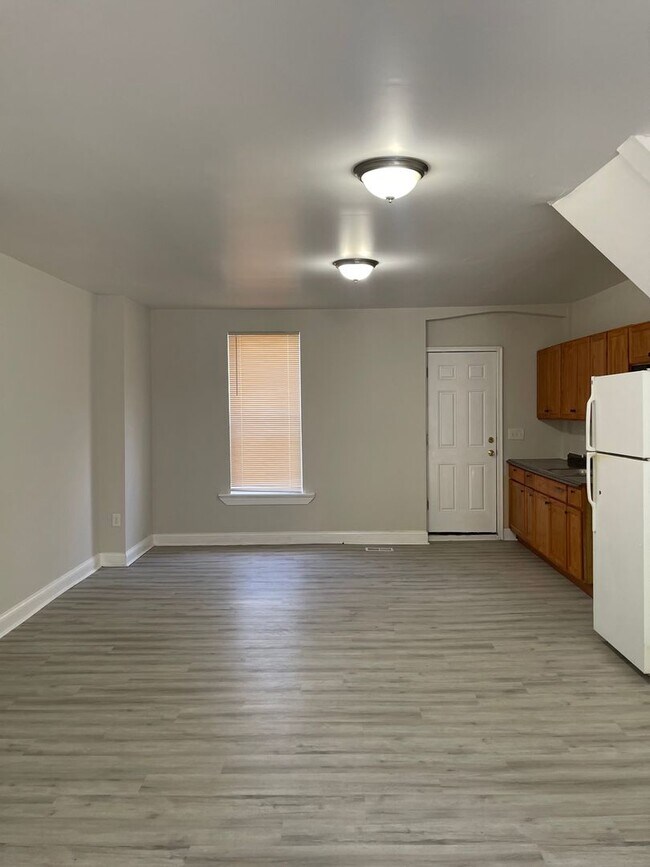 Building Photo - Beautiful Remodel - Baltimore
