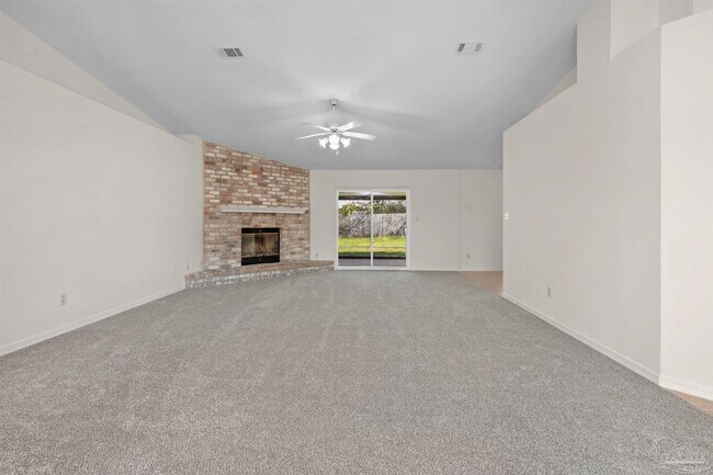Building Photo - 9568 Brentwood Blvd