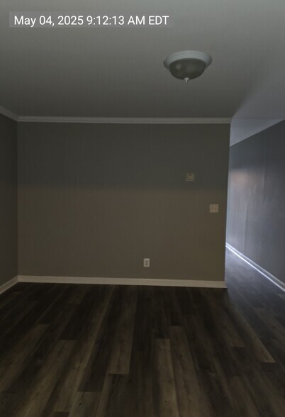 Building Photo - 2112 Sidney Ave