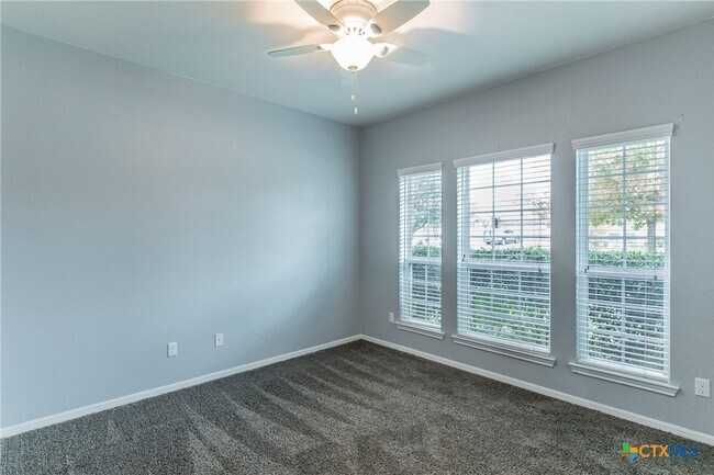Building Photo - 1603 Neuberry Cliffe