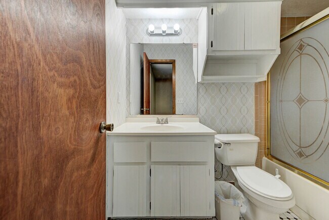 Building Photo - 905 Hawks Nest Dr