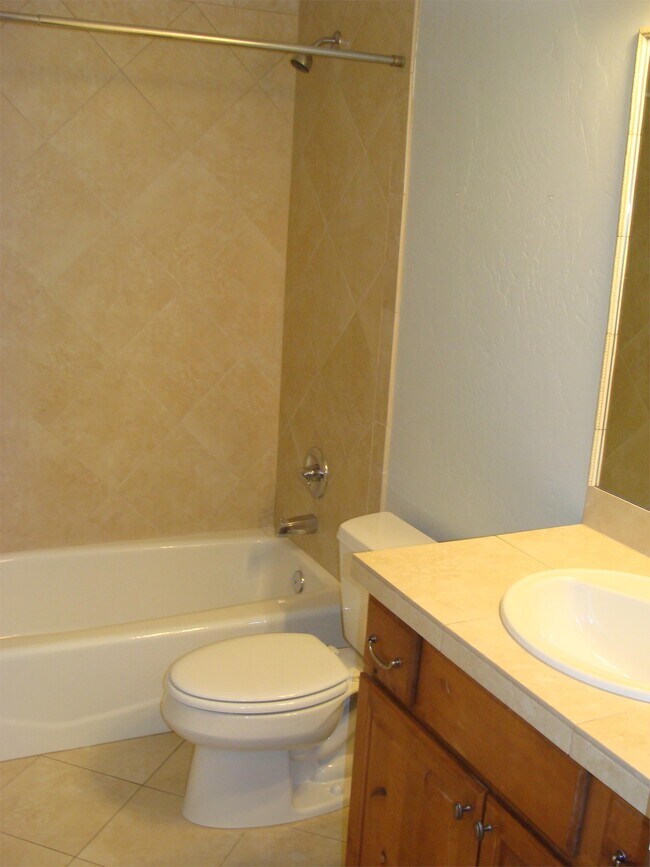 Building Photo - 300 Chatfield Ln