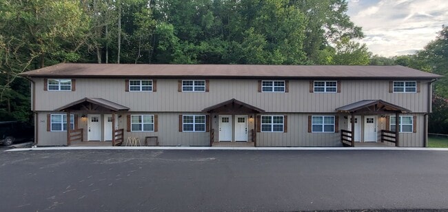 Building Photo - Townhouse  for Rent