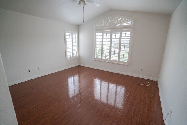 Building Photo - Stevenson Ranch 3 Bedroom Home for Rent!