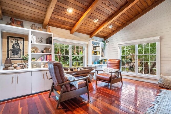 Building Photo - 8 Fernwood Trail