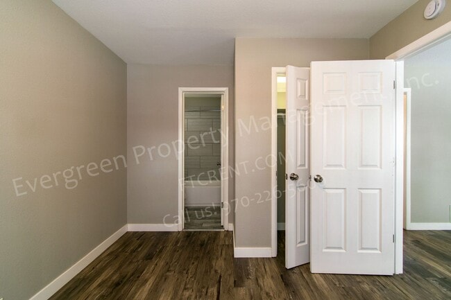 Building Photo - 207 E Stuart St