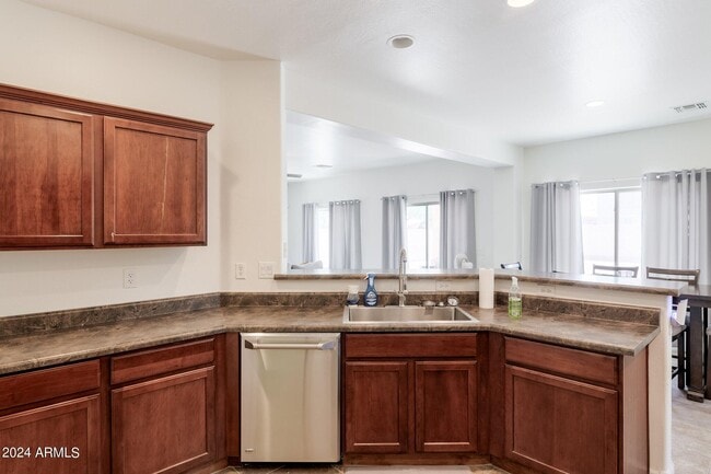 Building Photo - 44175 W Knauss Dr