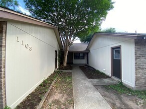 Building Photo - 1103 Westwood Dr