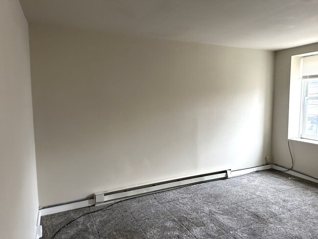 Building Photo - 425 Highland Ave