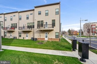 Building Photo - 2715 Evansgreen Dr