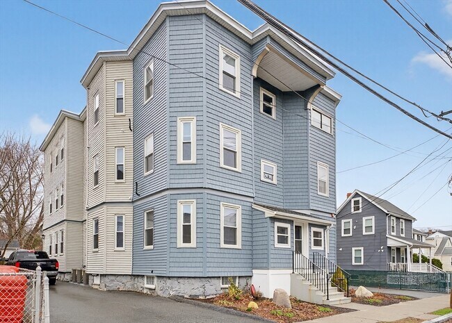 Building Photo - 42 Almont St