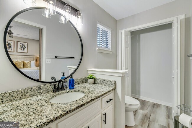 Building Photo - 10960 Morning Dove Dr