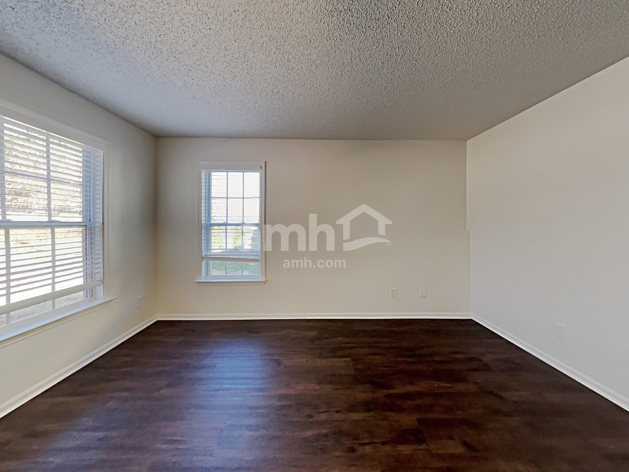 Building Photo - 2112 Coral Berry Ln