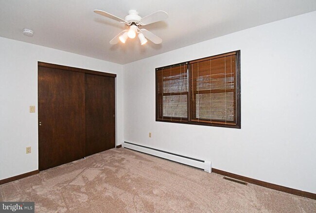 Building Photo - 306 Cedar Hill Rd