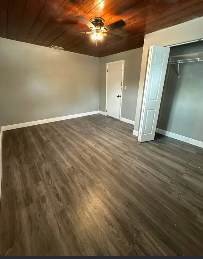 Building Photo - 3471 50th Ave N