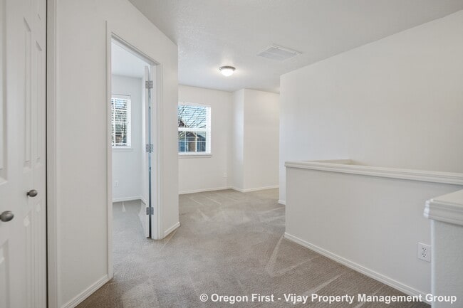 Building Photo - 17097 SW Glen Park Ct