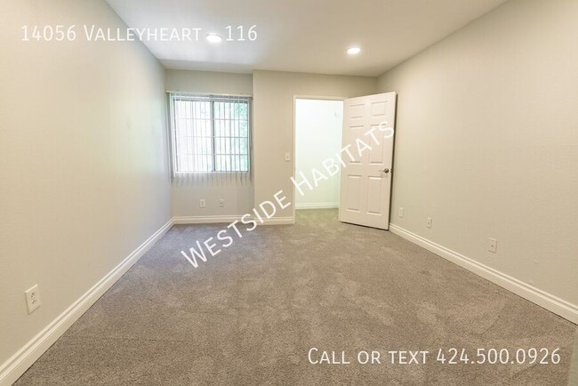 Building Photo - 14056 Valleyheart-116