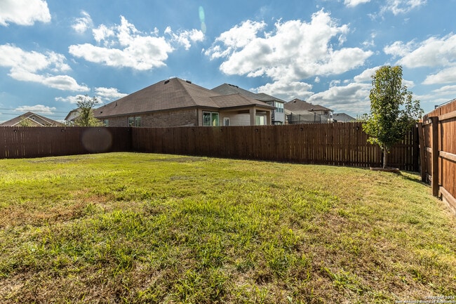 Building Photo - 682 Pond Springs